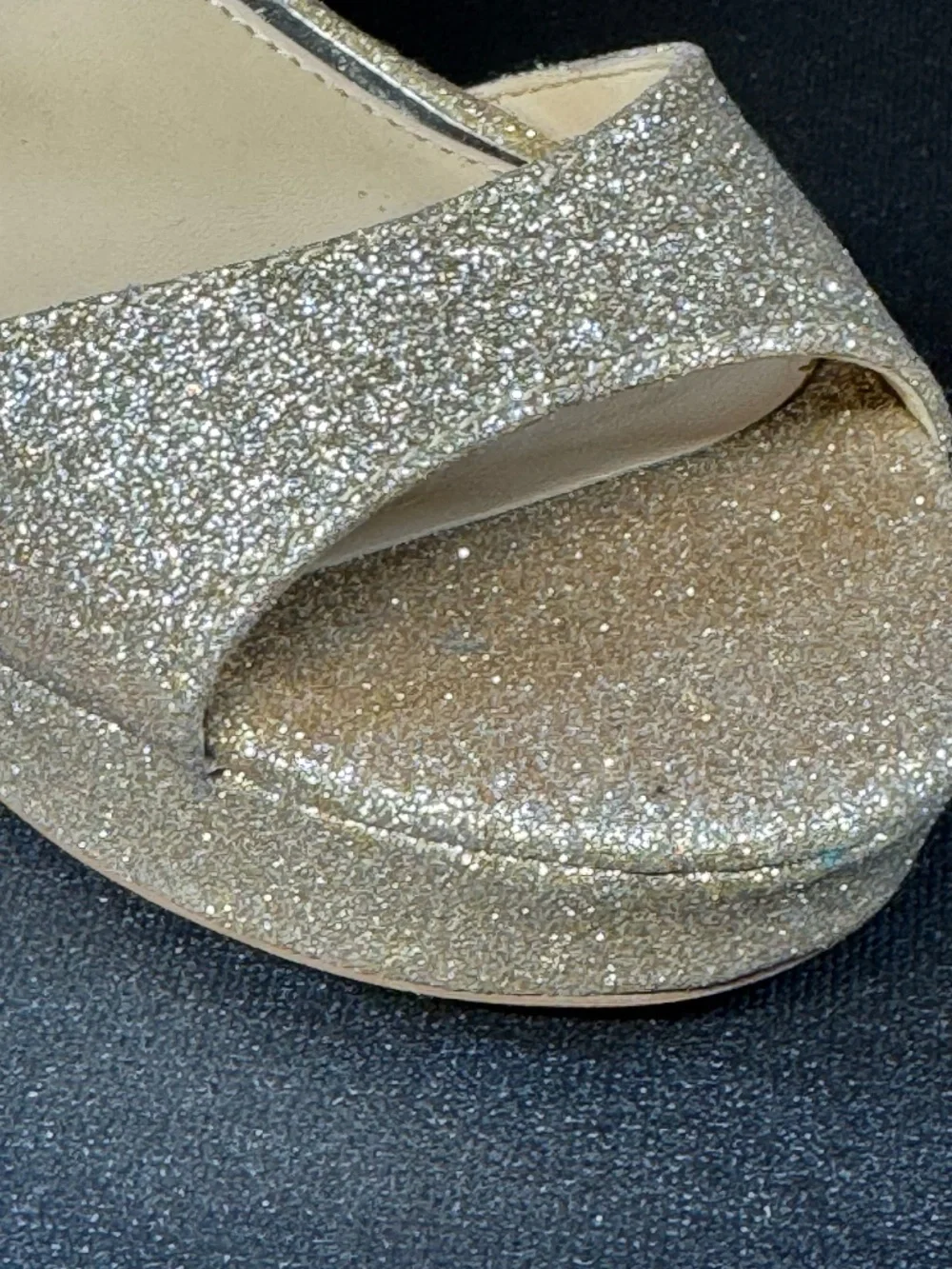 Jewel Badgley Mischka Gold Glitter Wedge Sandals Size 7 Wedding Prom Formal